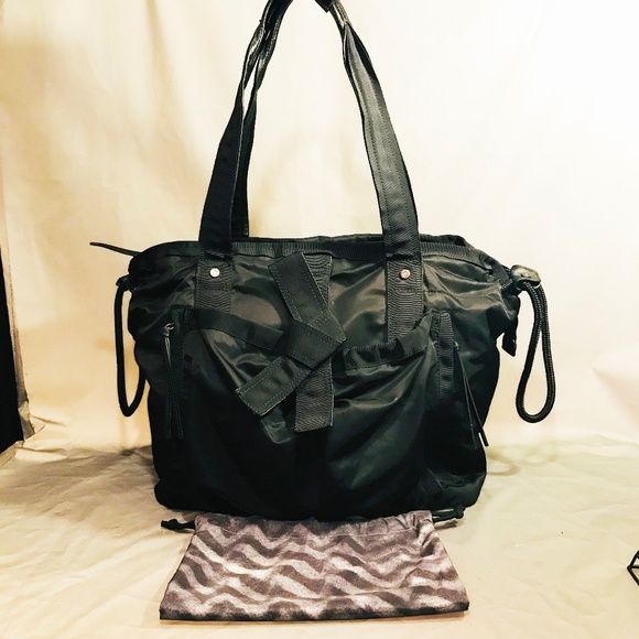 lululemon athletica Handbags - Lululemon Black Nylon Gym Tote Handbag